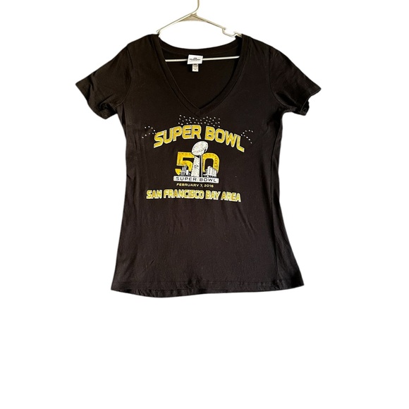 Majestic Tops - MAJESTIC WOMANS V NECK WITH RHINESTONES SUPER BOWL 2016 SZ XL